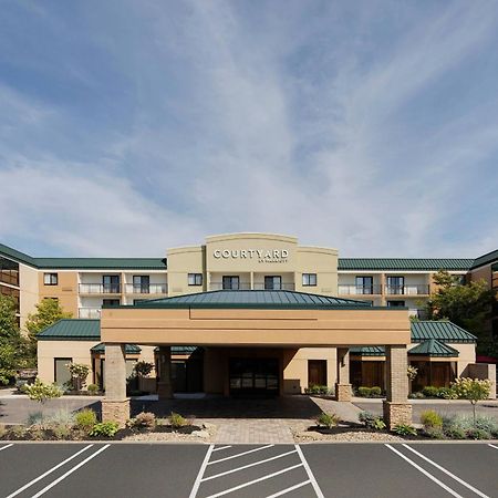 Courtyard Cleveland Бийчууд Екстериор снимка