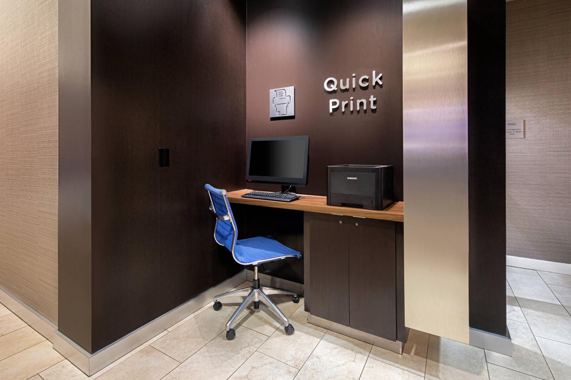 Courtyard Cleveland Бийчууд Екстериор снимка