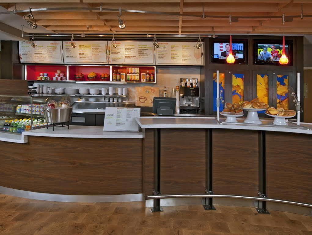 Courtyard Cleveland Бийчууд Екстериор снимка